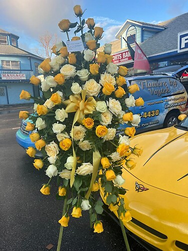 Yellow &amp; white roses spray